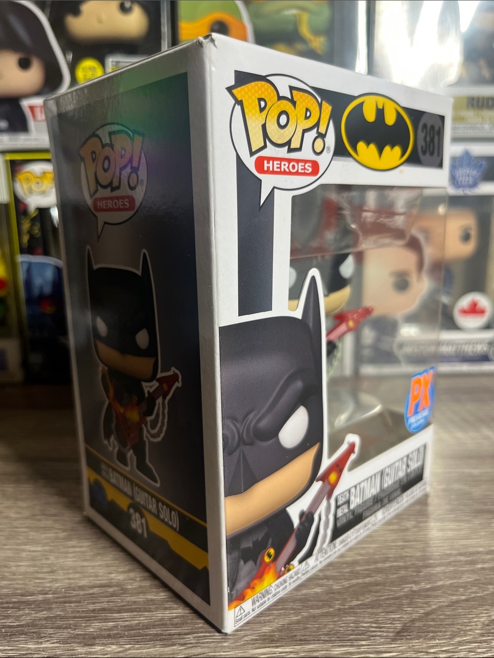 Funko Pop! Heroes Batman (Guitar Solo) - Black, Red, Yellow - Picture 3 of 4